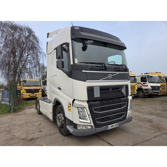 VOLVO FH 500 4X2 TRACTOR UNIT 2 TANKS VEB+