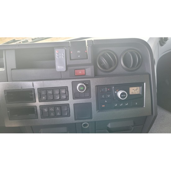 Renault T480 4X2 Tractorhead Retarder Euro 6 13L engine Renault T480 4X2 Tractorhead Retarder Euro 6 13L engine