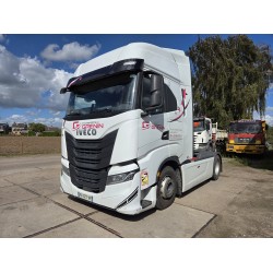 Iveco S-Way 480 4X2 Tractor Unit Retarder Navi ACC Euro 6
