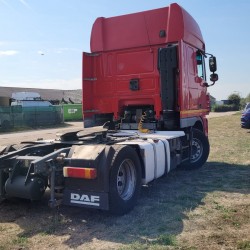 DAF XF105.410 4X2  euro 5 Tractorhead MANUAL GEARBOX + RETARDER