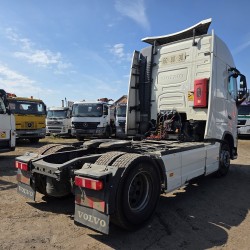 VOLVO FH 500 4X2 TRACTOR UNIT 2 TANKS VEB+