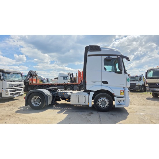 Mercedes Actros 1843 4X2 StreamSpace Retarder Parking Air conditioning PTO Mercedes Actros 1843 4X2 StreamSpace Retarder Parking Air conditioning PTO