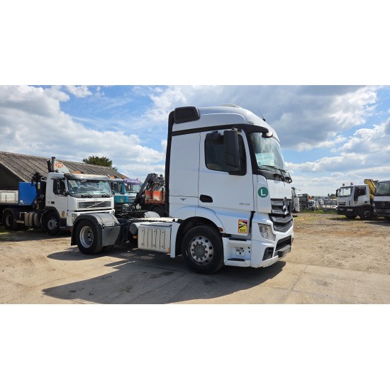 Mercedes Actros 1843 4X2 StreamSpace Retarder Parking Air conditioning PTO Mercedes Actros 1843 4X2 StreamSpace Retarder Parking Air conditioning PTO