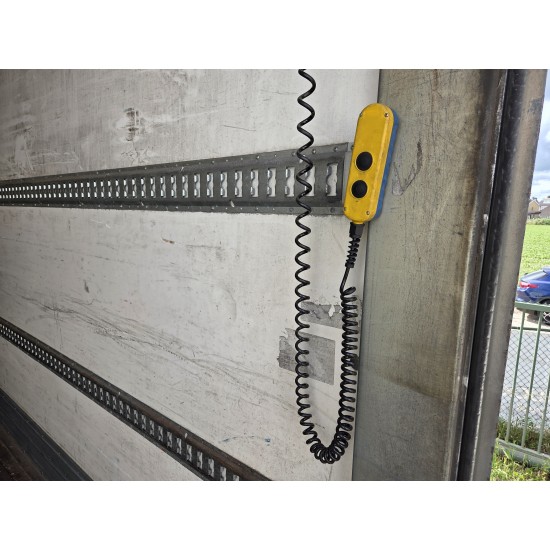 Renault D 280 4X2 Box truck Spring Air suspension Loading Lift Dhollandia