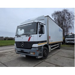 MERCEDES ACTROS 1831 4X2 CLOSED BOX