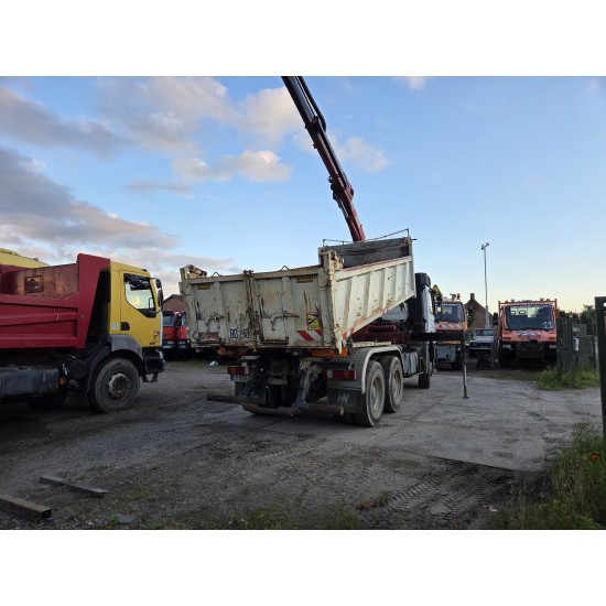 Mercedes Actros 3332 6x4 2-Side Tipper Manual Gearbox HMF 14t Crane