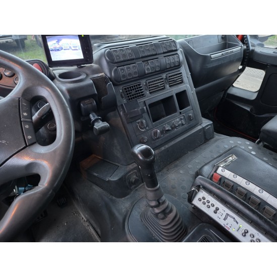 IVECO TRAKKER 310 AD190T31 4X4 TIPPER CRANE HIAB 111 ES2 HIDUO (2 EXT)