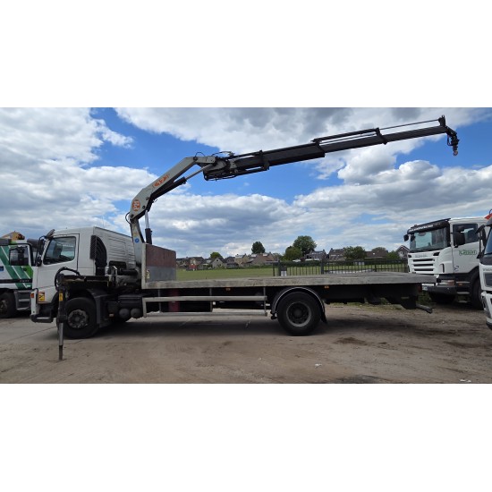 VOLVO FM 330 FLATBED 4X2 PM 17 LC 17 TON VOLVO FM 330 FLATBED 4X2 PM 17 LC 17 TON