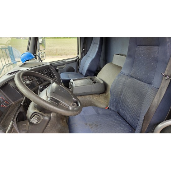 VOLVO FM 330 FLATBED 4X2 PM 17 LC 17 TON VOLVO FM 330 FLATBED 4X2 PM 17 LC 17 TON