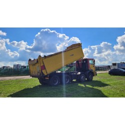 MAN 41.364 EURO 2 8X4 TIPPER SPRING/SPRING MANUAL GEARBOX