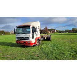 VOLVO FL6 14 4X2 CHASSIS TRUCK