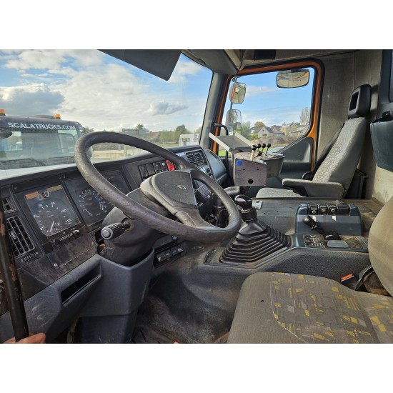 Renault Kerax 385 4x4 TIPPER MANUAL GEARBOX BIG AXLES