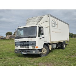 Volvo FL7 260 closed box