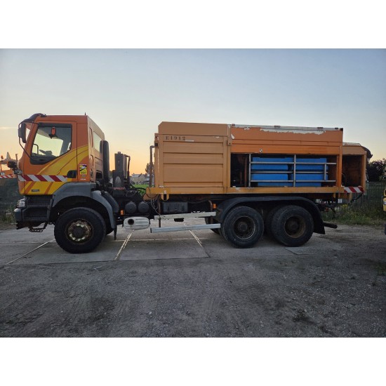 RENAULT KERAX 420 CHASSIS 6X6 MANUAL GEARBOX *without salt spreader*