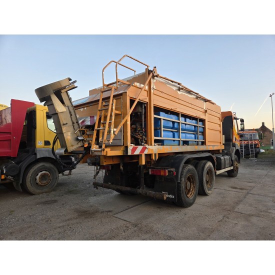RENAULT KERAX 420 CHASSIS 6X6 MANUAL GEARBOX *without salt spreader*