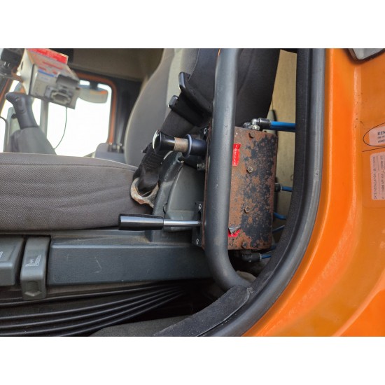 RENAULT KERAX 420 CHASSIS 6X6 MANUAL GEARBOX *without salt spreader*