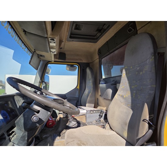 RENAULT KERAX 270 4X2 TIPPER