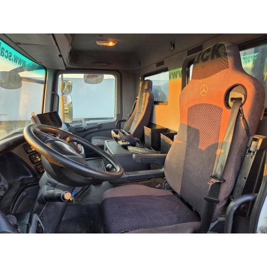 MERCEDESA CTROS 3236 6X4 TIPPER CRANE HMF 1460