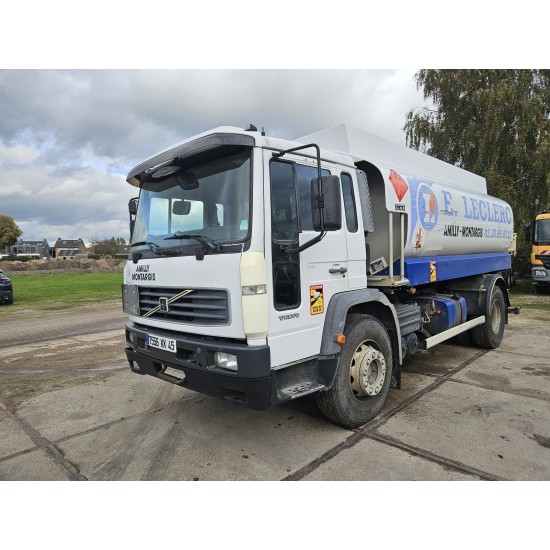 VOLVO FL 19.250 FUEL TANK  CAPACITY  14.465 L 4 COMPARTMENTS