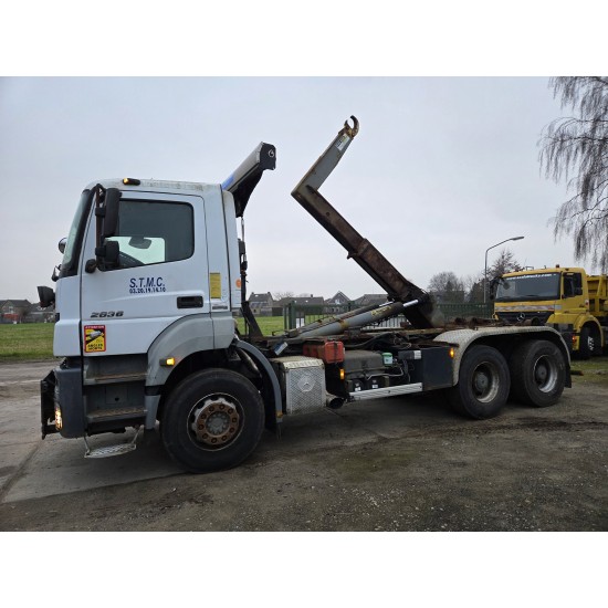 Mercedes Axor 2636 hooklift full steel suspension