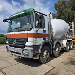 Mercedes 3241 concrete mixer truck 8x4 9m3