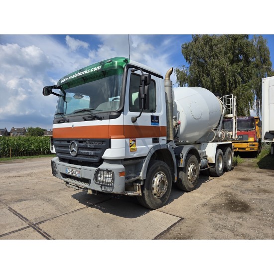Mercedes 3241 concrete mixer truck 8x4 9m3 Mercedes 3241 concrete mixer truck 8x4 9m3