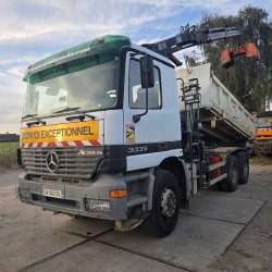 MERCEDESA CTROS 3335 6X4 TIPPER CRANE HIABF144 B