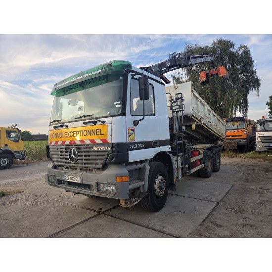 MERCEDESA CTROS 3335 6X4 TIPPER CRANE HIABF144 B