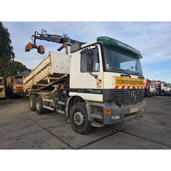 MERCEDESA CTROS 3335 6X4 TIPPER CRANE HIABF144 B