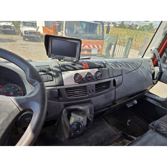 IVECO EUROCARGO 150E28 4X4 TIPPER CRANE HIAB 099 ES-2 IVECO EUROCARGO 150E28 4X4 TIPPER CRANE HIAB 099 ES-2